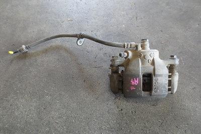 【中古】中古部品 アクティ HA4 左フロントキャリパー 【3340180100-251009000144360】