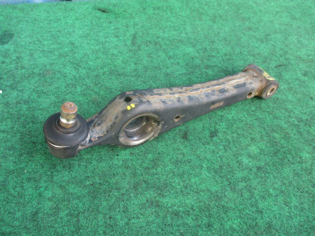 【中古】中古部品 ラパン HE21S 左フロントロアアーム 【3540020100-000007100951740】