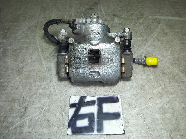 【中古】中古部品 ワゴンR MH34S 右フロントキャリパー 【3310050100-230624000244330】
