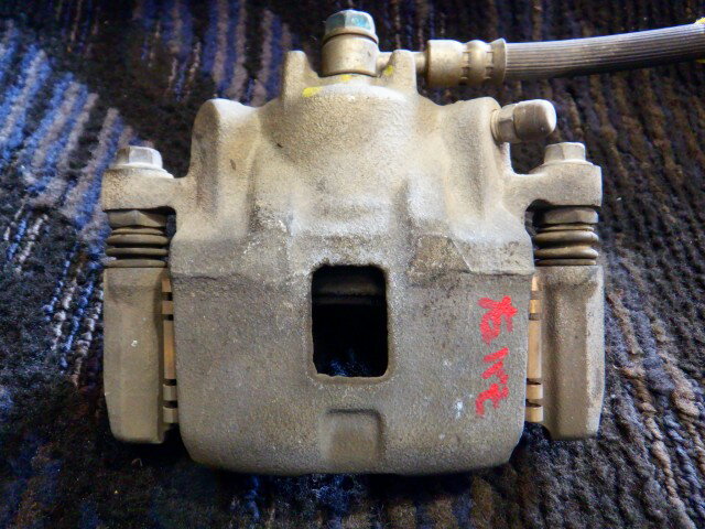 【中古】中古部品 バモスホビオ HM4 右フロントキャリパー 【3340140100-000025256044330】
