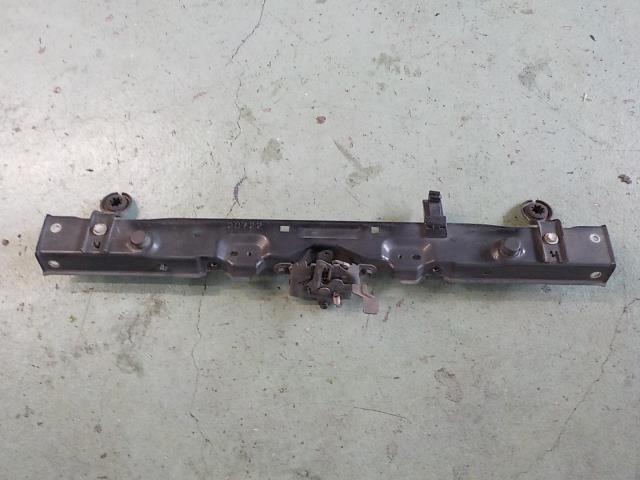 【中古】中古部品 カローラフィールダー NZE141G ラジエータコアサポート 【3260200000-251010000217180】