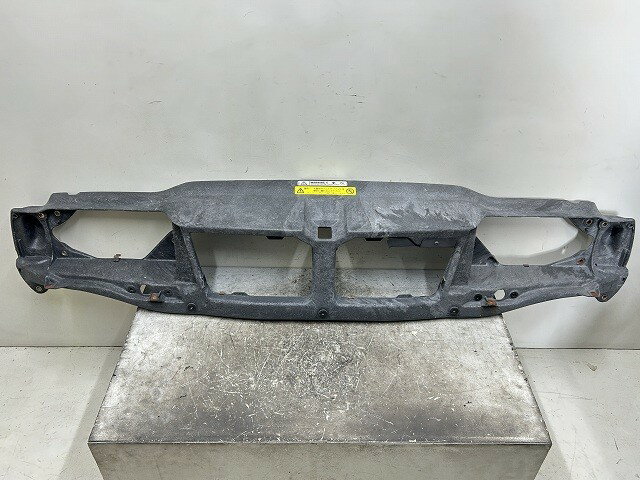 【中古】中古部品 ボルボ 850 8B5252 ラジエータコアサポート 【3310070100-000203016117180】