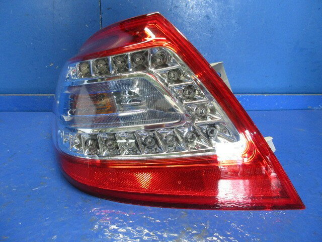 【中古】中古部品 ティアナ J32 左テールランプ 【3310270100-000015050915600】