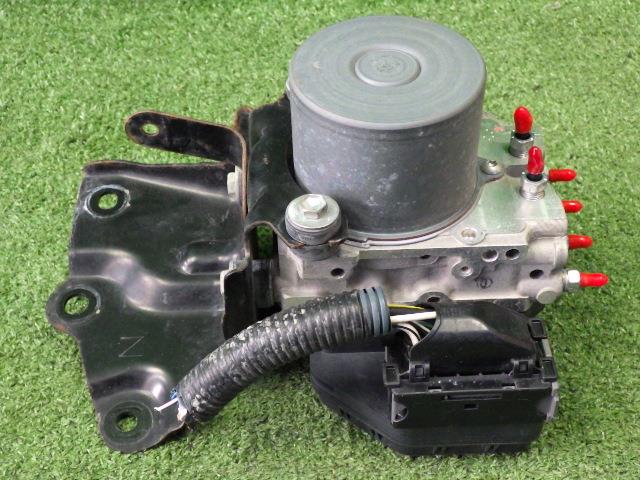 【中古】中古部品 ハリアー ZSU60W ABSアクチュエーター 【3330200100-242940000042500】