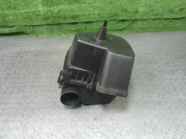 【中古】中古部品 セルシオ UCF30 エアクリーナー 【3330990700-202507006829050】