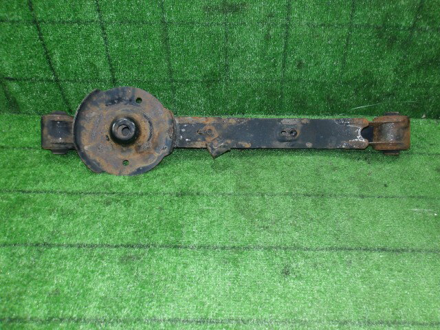 【中古】中古部品 ライトエース S412M 右リアロアアーム 【3330420100-251006000151820】