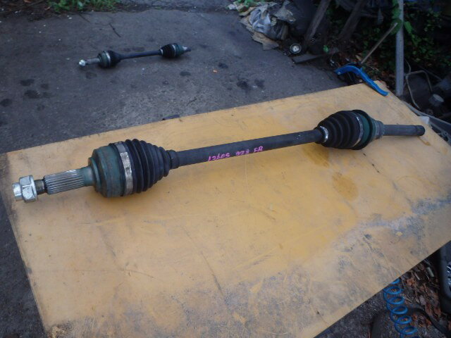 【中古】中古部品 ミラアヴィ L260S 右フロントドライブシャフト 【3331010800-000023657842100】