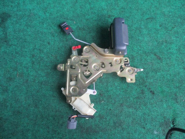 【中古】中古部品 バモス HM1 左リアドアロックソレノイド 【3540020100-000007101664580】