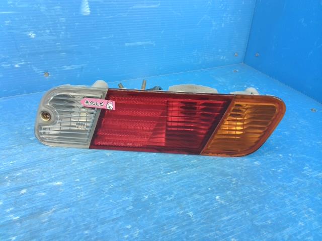 【中古】中古部品 ミニキャブ U61T 右テールランプ 【3310550000-250829000115500】