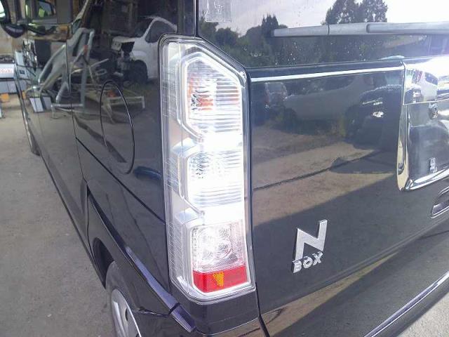 【中古】中古部品 N−BOX JF1 左テールランプ 【3340030100-190037800015600】