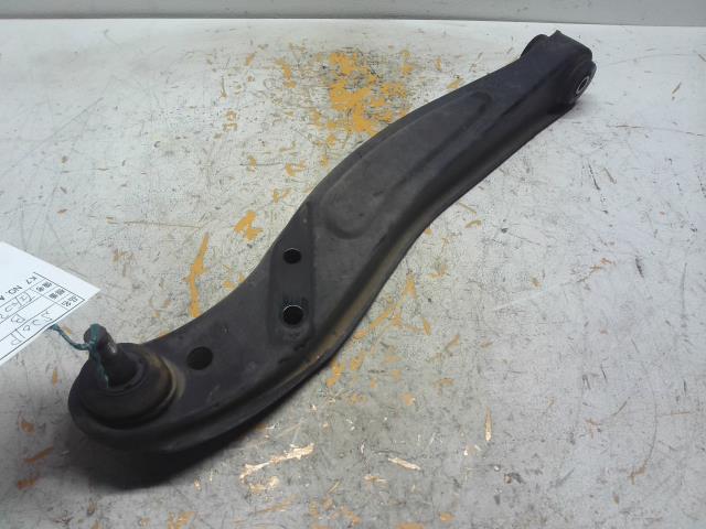 【中古】中古部品 ハイゼット S201P 左フロントロアアーム 【3310160100-000004473451740】