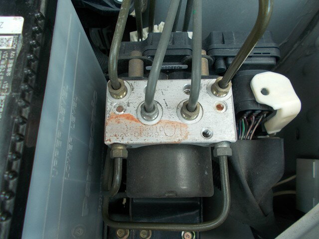 【中古】中古部品 ミラ L250S ABSアクチュエーター 【3310210100-250906000242500】