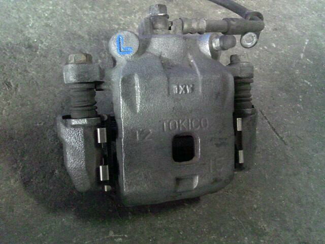 【中古】中古部品 スイフト ZC72S 左フロントキャリパー 【3330220100-251020000144360】