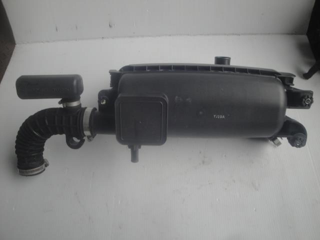 【中古】中古部品 キャリィ DA16T エアクリーナー 【3100430000-251022000129050】