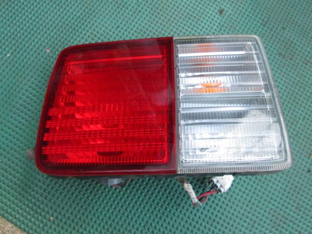 【中古】中古部品 エブリィ DA17V 左テールランプ 【3310190100-000255009515600】