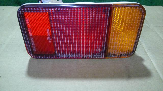 【中古】中古部品 ミニキャブ DS16T 右テールランプ 【3500080000-250716000615500】