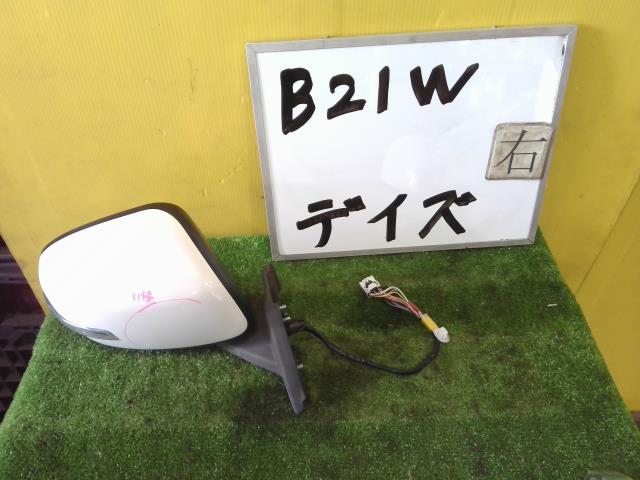 【中古】中古部品 デイズ B21W 右サイドミラー 【3331010600-251022000413500】