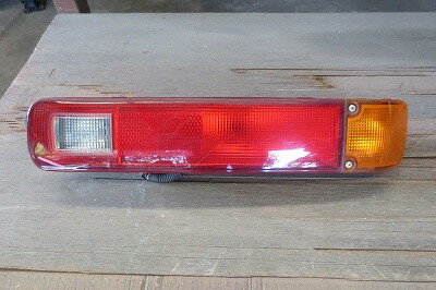 【中古】中古部品 バモスホビオ HJ1 右テールランプ 【3340180100-251024000115500】