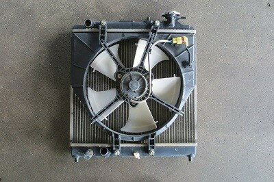 【中古】中古部品 バモスホビオ HJ1 ラジエータ 【3340180100-251024000120400】