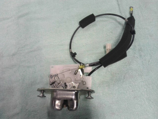 【中古】中古部品 N−BOX JF1 トランク・バックドアロックソレノイド 【3310200100-000022318864590】(2)