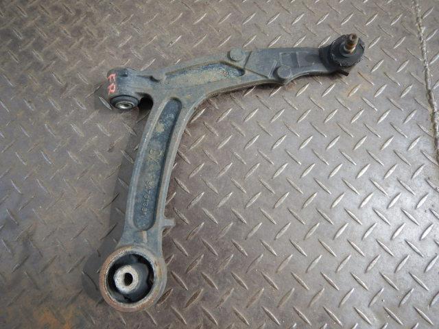 【中古】中古部品 フィアット パンダ 16912 右フロントロアアーム 【3330920100-000253007651720】