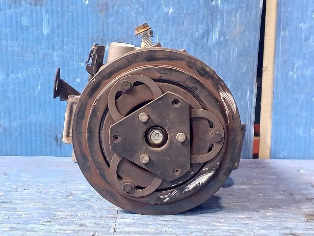 【中古】中古部品 MRワゴン MF33S A/Cコンプレッサー 【3310050100-250707000160700】