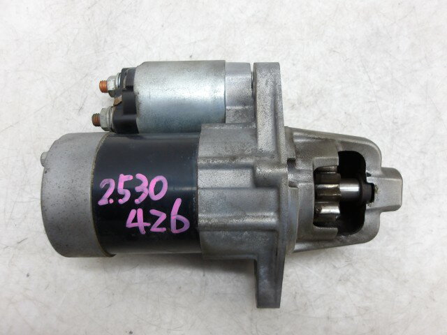 【中古】中古部品 NV100クリッパー DR17V セルモーター 【3310250100-000253042660100】