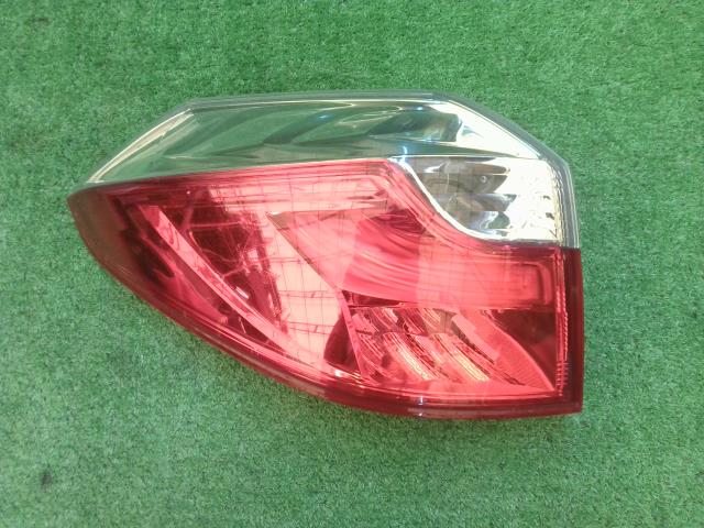 尾灯泡 - 【中古】中古部品 シャトル GP7 左テールランプ 【3260240000-251027000315600】