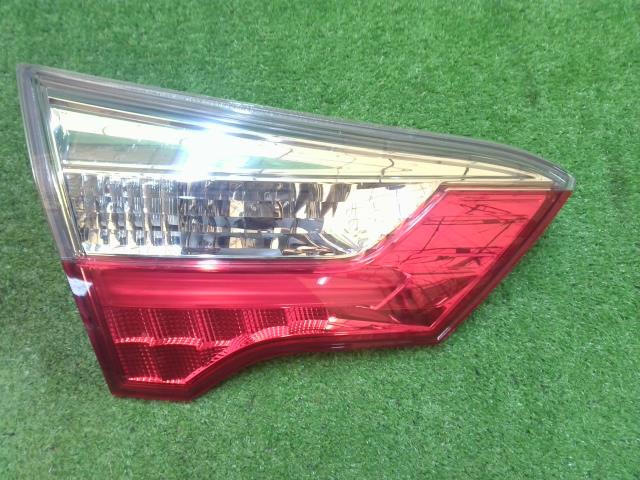 【中古】中古部品 シャトル GP7 左フィニッシャーパネル 【3260240000-251027000315220】