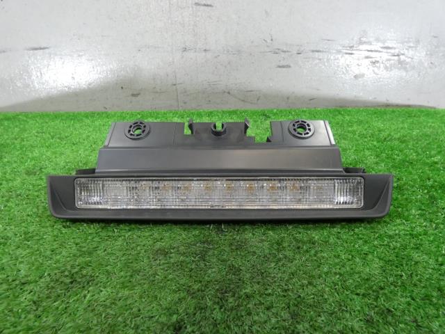 【中古】中古部品 ステップワゴン RK1 ハイマウントストップランプ 【3260250000-000025150615830】