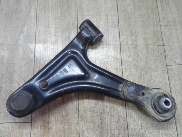 【中古】中古部品 ハイゼット S210V 左フロントロアアーム 【3310390100-251024000451740】