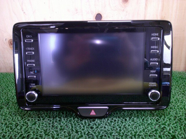 【中古】中古部品 ヤリス MXPH10 カーナビゲーション 【3330660100-000025329061310】