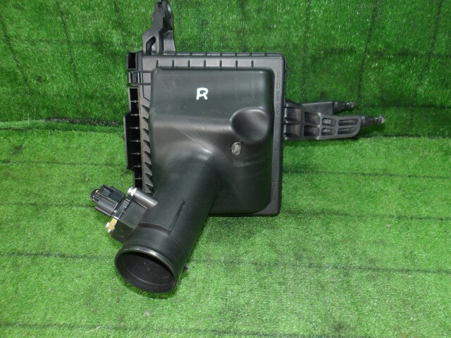 【中古】中古部品 フーガ Y51 エアクリーナー 【3330420100-251023000229050】