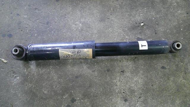 【中古】中古部品 エクストレイル HT32 左リアショックアブソーバー 【3500080000-251015000350800】