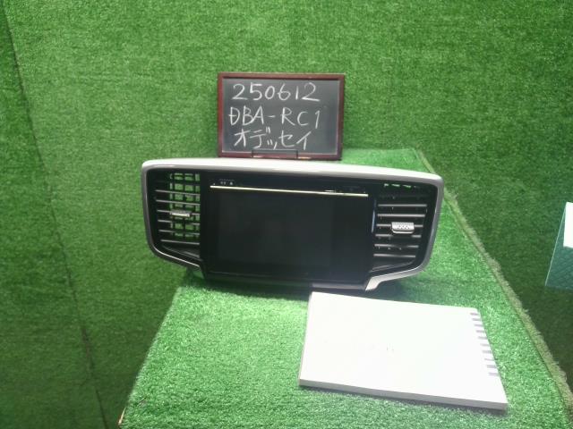 【中古】中古部品 オデッセイ RC1 カーナビゲーション 【3330990200-000025061261310】