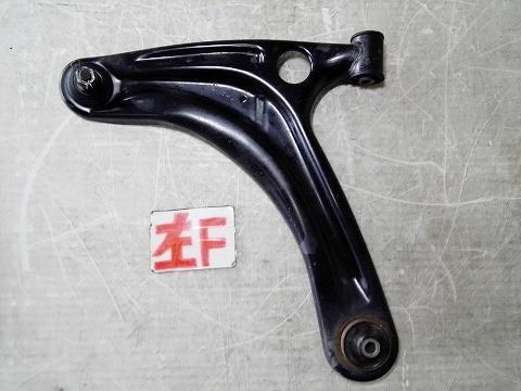 【中古】中古部品 エブリィ DA17V 左フロントロアアーム 【3310050100-240912000151740】