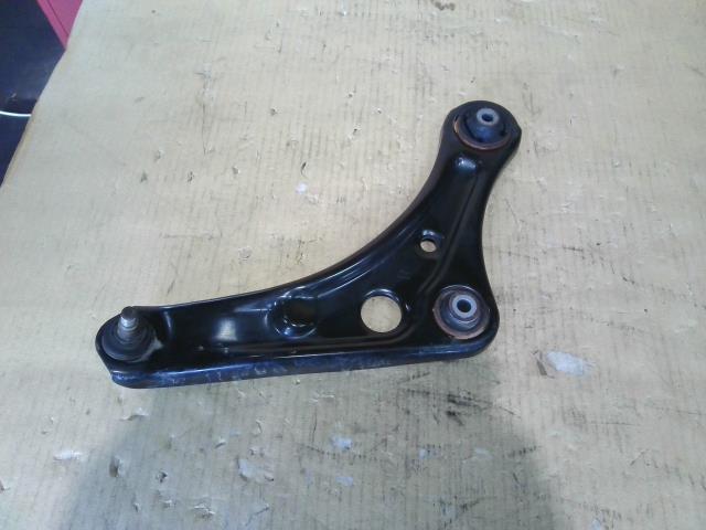 【中古】中古部品 デイズ B43W 右フロントロアアーム 【3340220100-000226046251720】