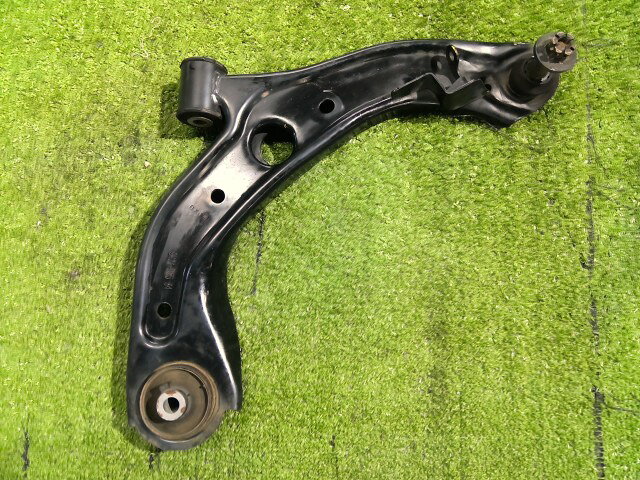 【中古】中古部品 N-WGN JH3 右フロントロアアーム 【3260460000-251029000651720】