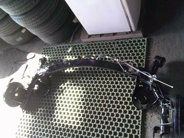 【中古】中古部品 ヴィッツ NSP135 リアアクスルビーム 【3330220100-251101000453500】