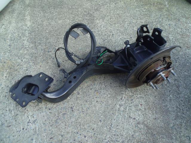 【中古】中古部品 エクストレイル NT32 左リアロアアーム 【3330440100-251101000151840】