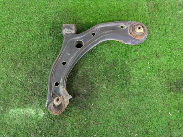 【中古】中古部品 N−BOX JF1 左フロントロアアーム 【3310080100-250325000251740】