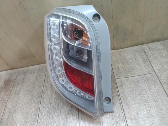 【中古】中古部品 ミライース LA300S 左テールランプ 【3310390100-251025000815600】