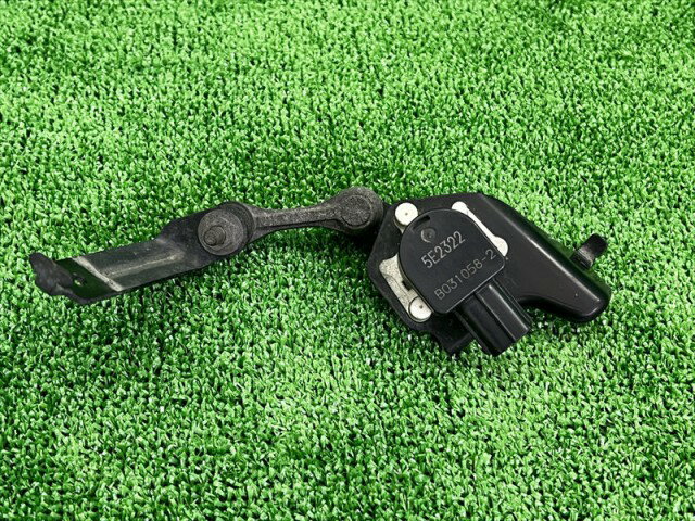 【中古】中古部品 エスクァイア ZWR80G ハイトコントロールセンサー 【3330240100-002025616161460】