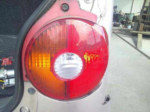 【中古】中古部品 ムーヴラテ L550S 右テールランプ 【3340030100-001996900015500】
