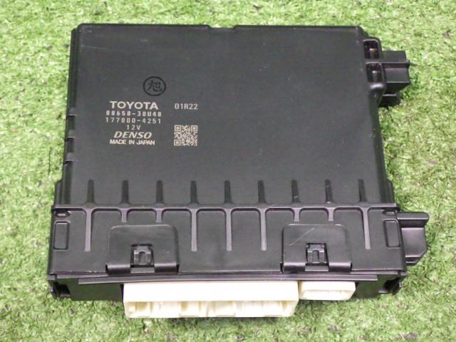 【中古】中古部品 レクサス GS AWL10 A/Cコンピューター 【3330200100-242950000063900】