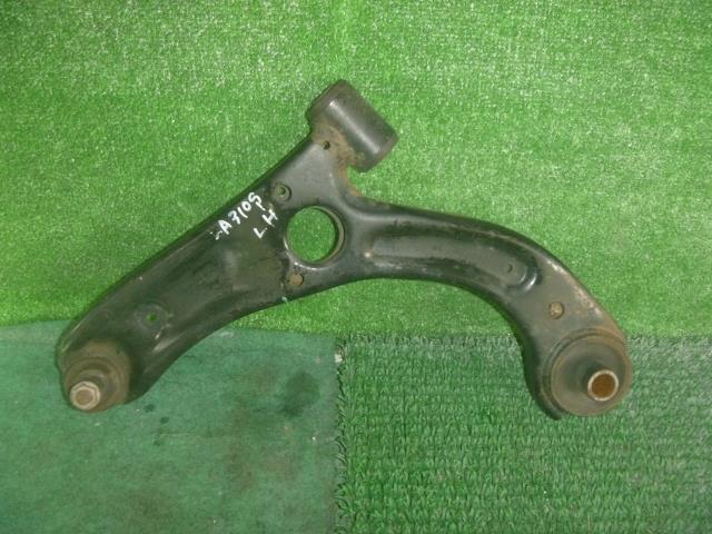 【中古】中古部品 ミライース LA310S 左フロントロアアーム 【3330370100-000253017851740】