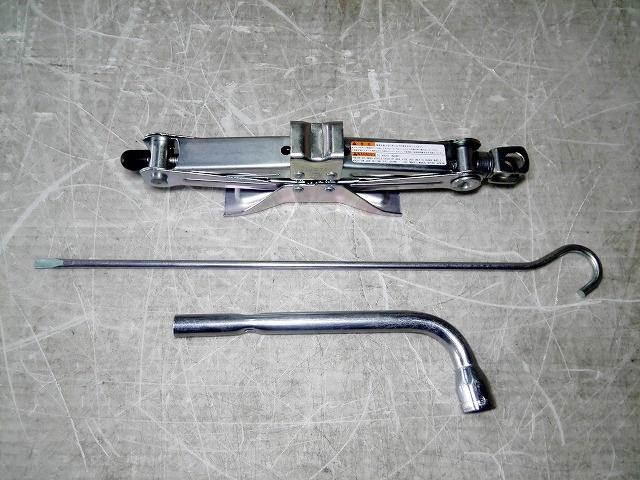 【中古】中古部品 エブリィ DA17V 車載工具 【3310050100-240912000177700】