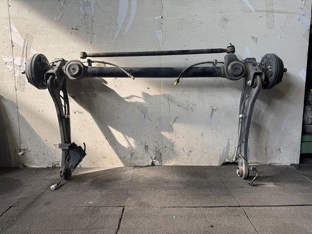 【中古】中古部品 フレアワゴン MM32S リアアクスルビーム 【3310050100-250305000253500】