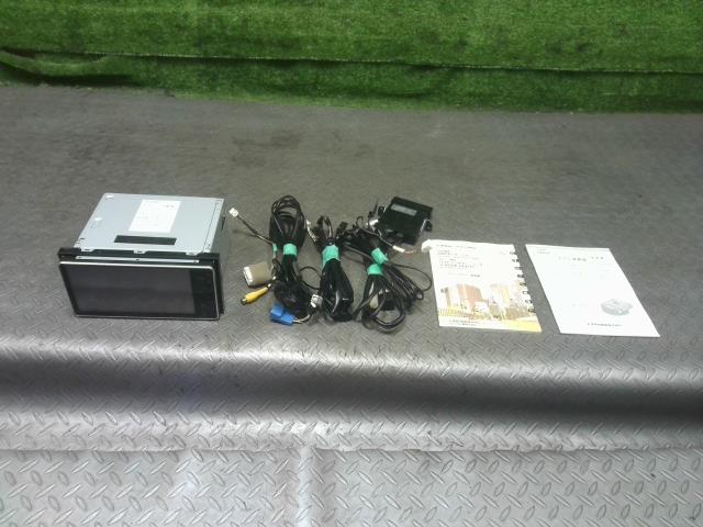 【中古】中古部品 プリウス ZVW30 カーナビゲーション 【3330990700-202508002761310】