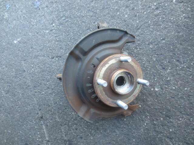 【中古】中古部品 タント LA600S 右フロントナックルハブ 【3340240100-202500008844310】